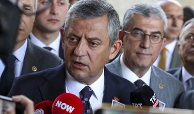 Özgür Özel’den Mehmet Uçum’un seçim tarihi çıkışına yanıt