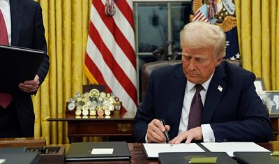 Trump’tan Rusya yaptırımlarını askıya alma adımı