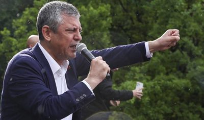 Özgür Özel’den Mehmet Uçum'un seçim hesabına tepki