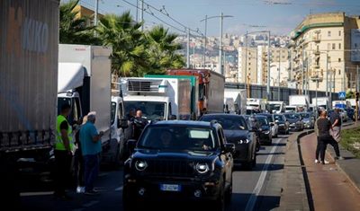 İtalya’da motorin protestosu yolları kilitledi