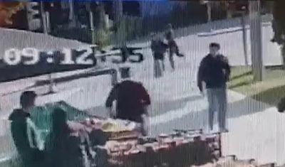 Üniversite öğrencisine sokak ortasında saldırı