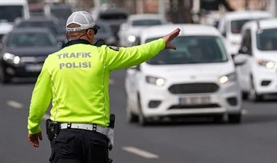 İstanbul’da kapatılan yollar yeniden açıldı