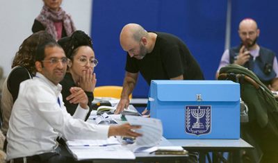 Netanyahu bloku çoğunluğun gerisinde kaldı