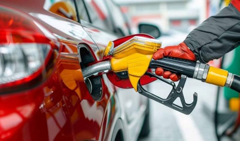 Petrol yükseldi, akaryakıtta zam beklentisi arttı