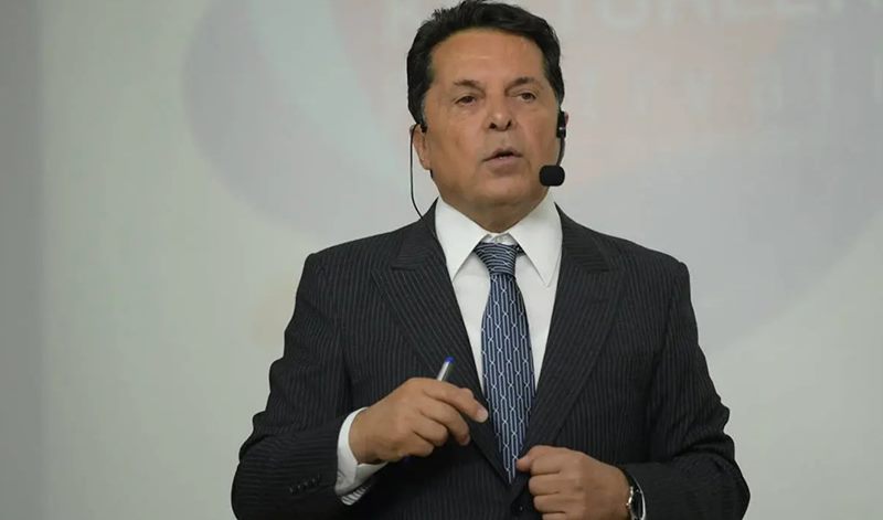 Esenyurt'taki kayyum değişikliğine Ahmet Özer'den tepki
