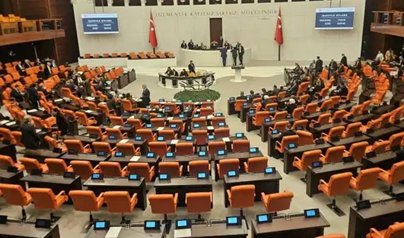 YENİ Parti’nin ‘fon krizi’ önergesi reddedildi