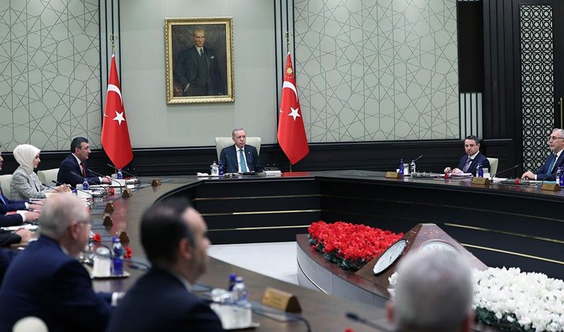 Kabine bugün toplanıyor: Masada hangi konular var?