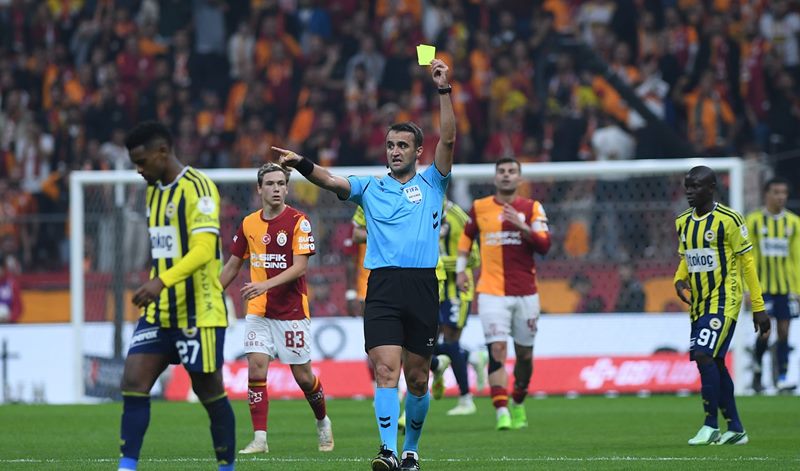 Derbinin tartışmalı pozisyonlarına Trio yorumu