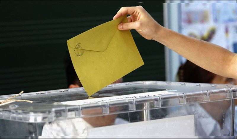 Anketlerde lider parti değişti