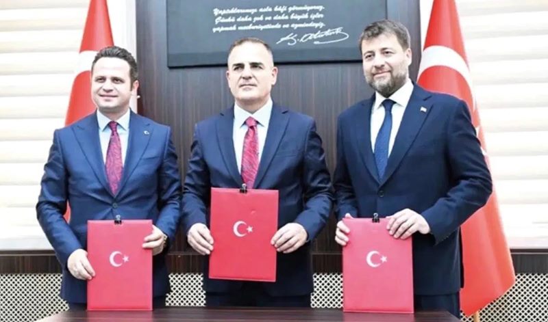 AKP'li Tayyar’dan Vali Akbıyık’a ‘görevi bırakın’ çağrısı