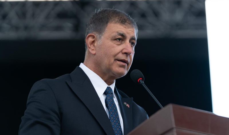 Cemil Tugay İzmir’de fener alayına katılmadı