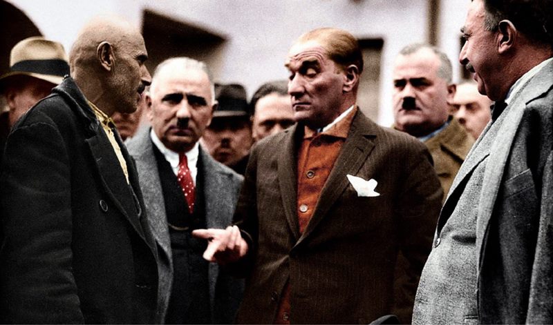 Atatürk'ün Cumhuriyet devrimi: Kuldan yurttaşa, bağımsızlıktan aydınlanmaya