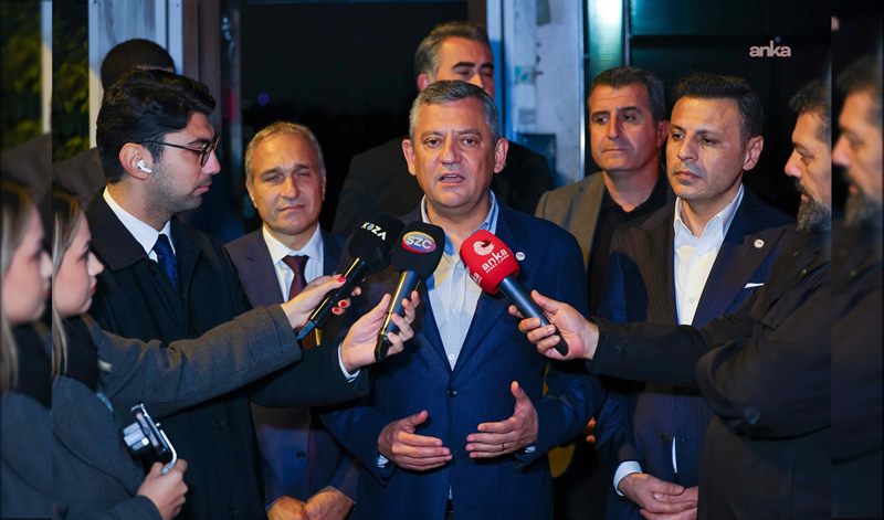 Özgür Özel’den ev hapsindeki Sinem Dedetaş’a ziyaret
