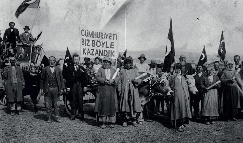 'Cumhuriyet'e borcumuz var'